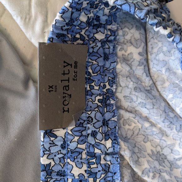 NWT Royalty for Me Blue and White Floral Short Size 1X - Picture 4 of 11